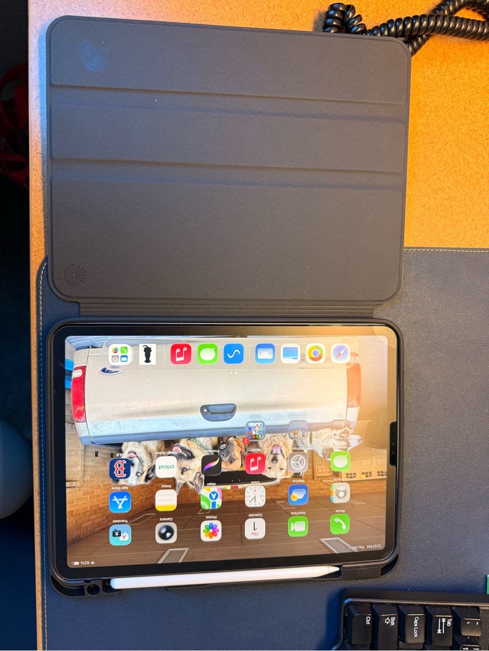 iPad Pro case - Picture 2 of 3